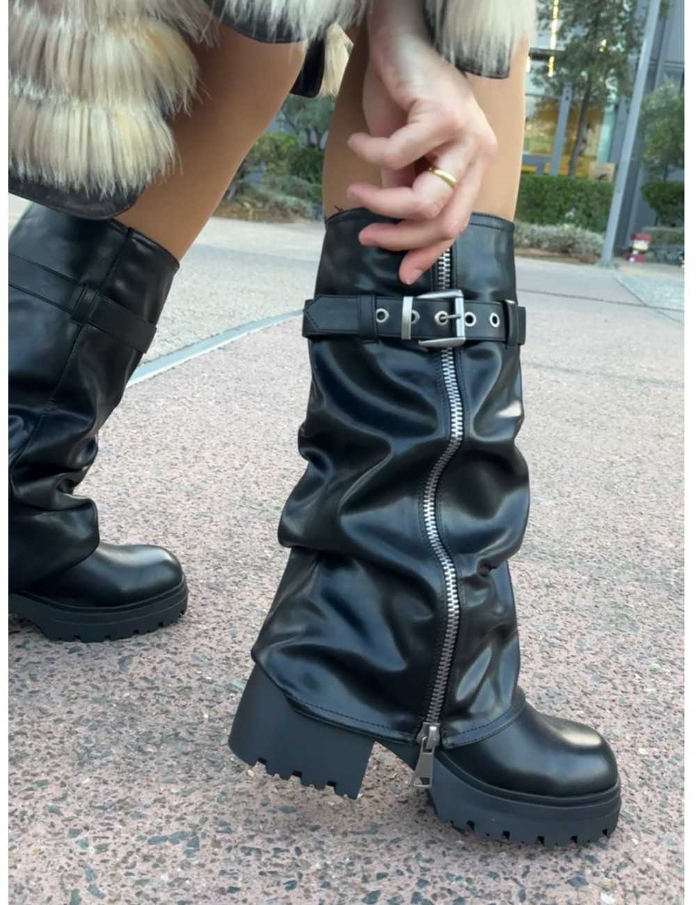 Bota con plataforma y punta redonda Mantua Noir