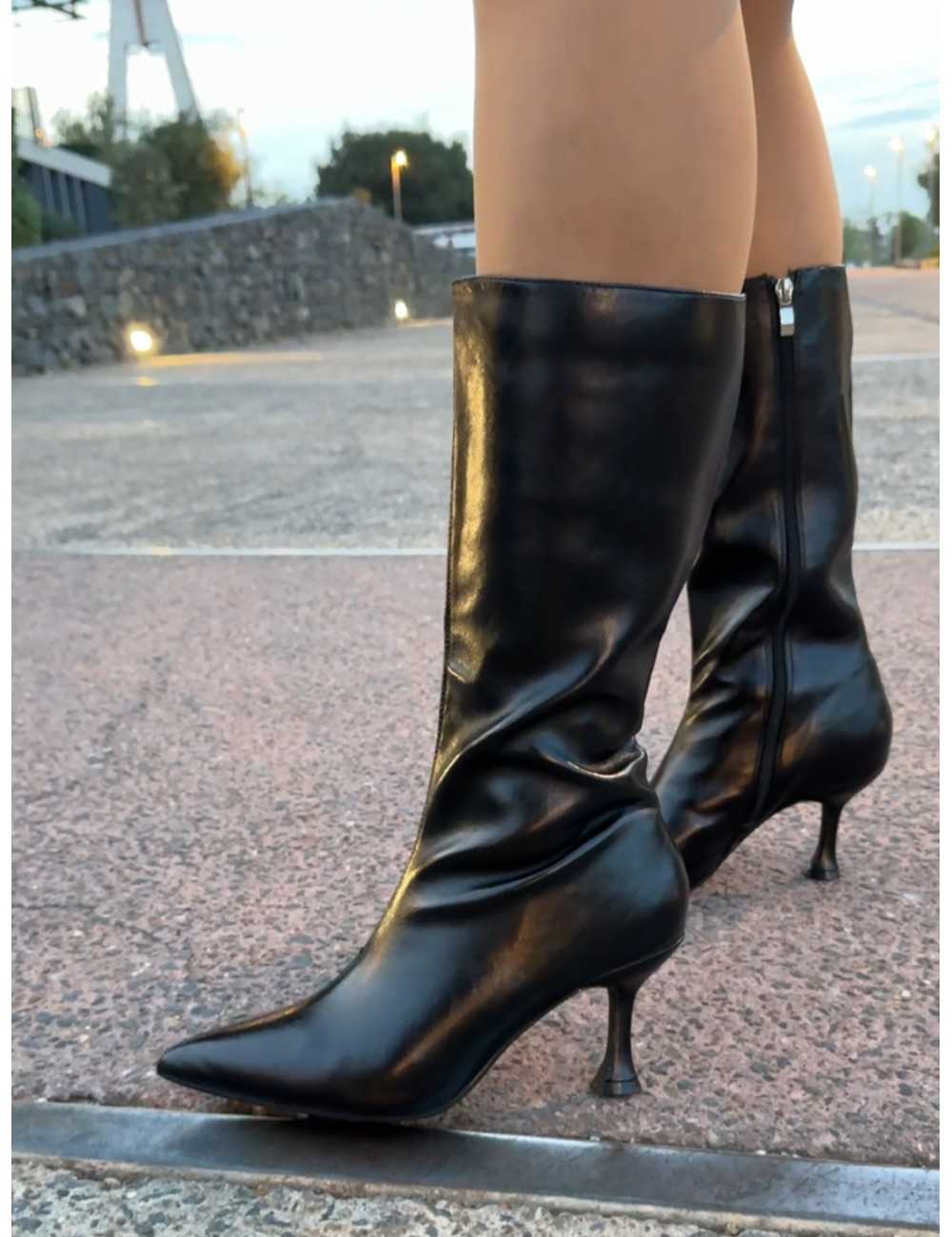 Botas con tacon y punta fina Ghedi Noir
