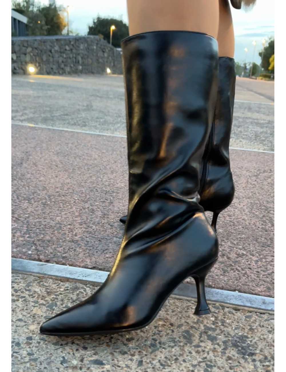 Botas con tacon y punta fina Ghedi Noir