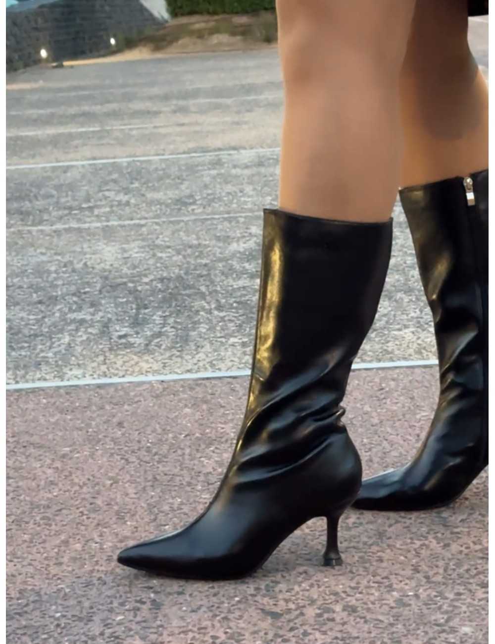 Botas con tacon y punta fina Ghedi Noir