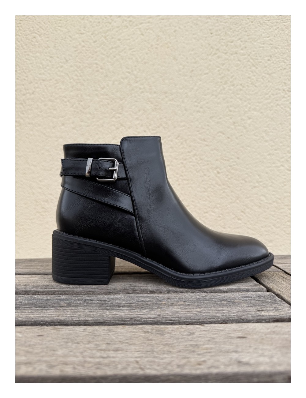 Botines con hebilla Adda Noir