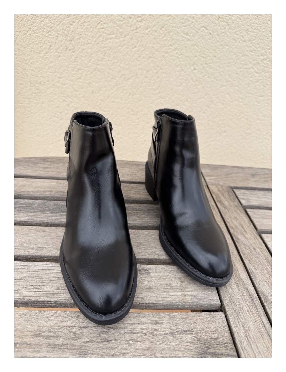 Botines con hebilla Adda Noir