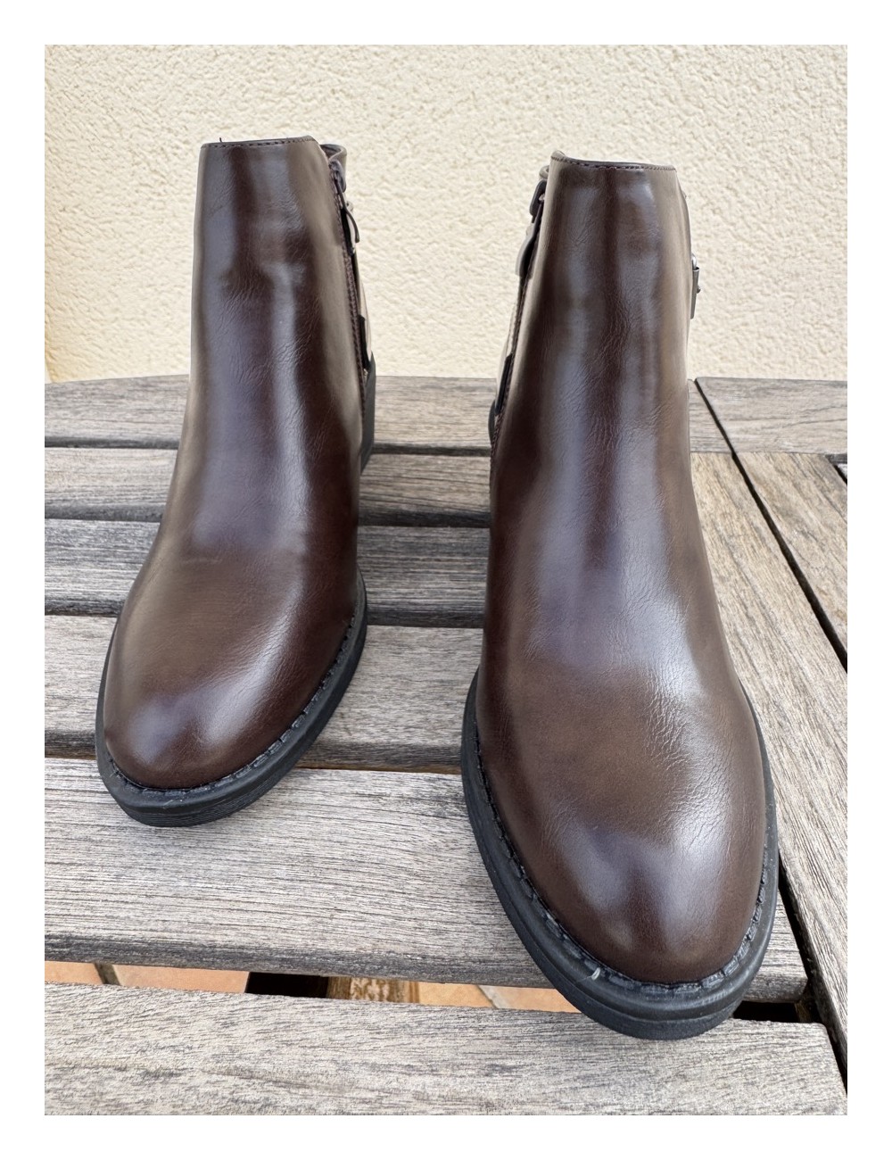 Botines con hebilla Adda Brown