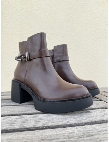 Botas con tacon grueso y cremallera Treviso Brown
