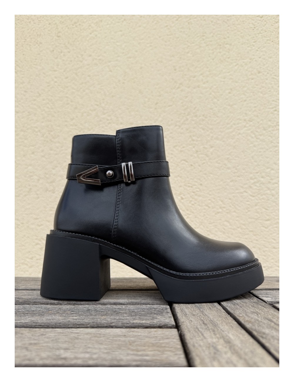 Botas con tacon grueso y cremallera Treviso Noir