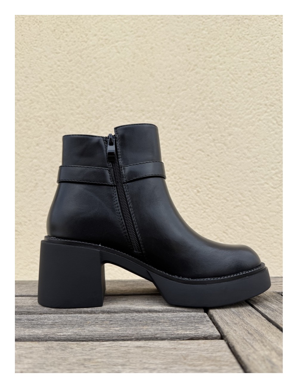Botas con tacon grueso y cremallera Treviso Noir