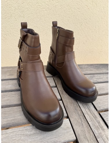 Botas con hebillas y tachuelas Luzza Brown