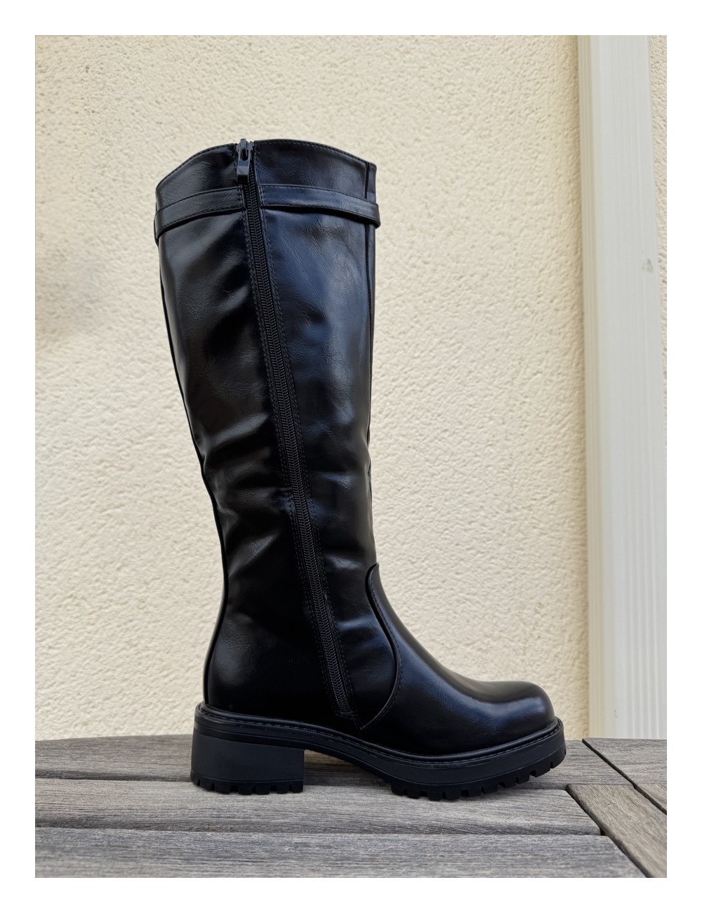 Botas caña alta con hebilla Sesia Noir