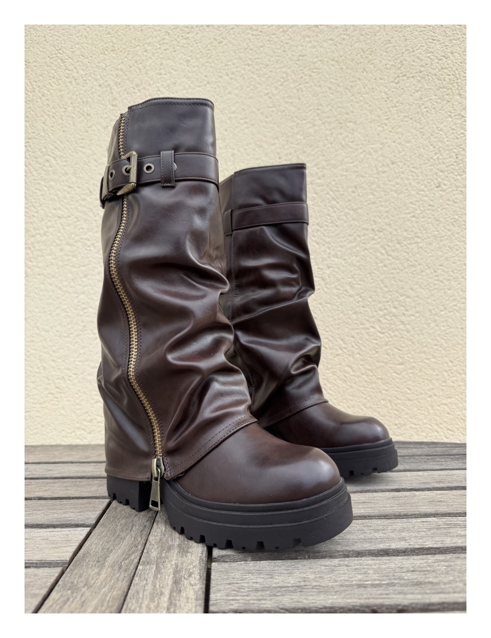 Bota con plataforma y punta redonda Mantua Brown