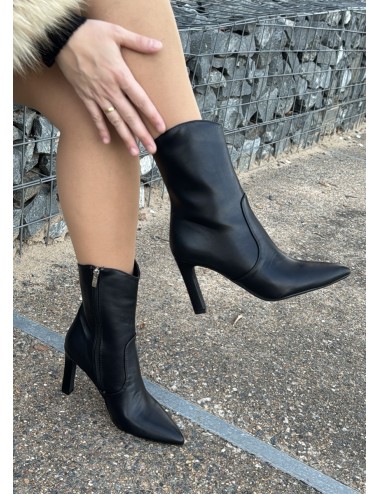 Botas con tacon y punta fina Merli Noir