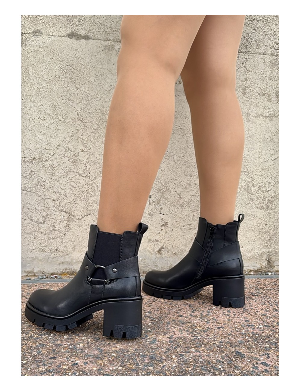 Botín con tacón y cremallera Calabria Noir