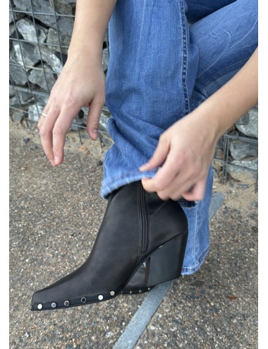 Botines Cowboy con Tacon y tachuelas Plateados Fiesse Grey Noir
