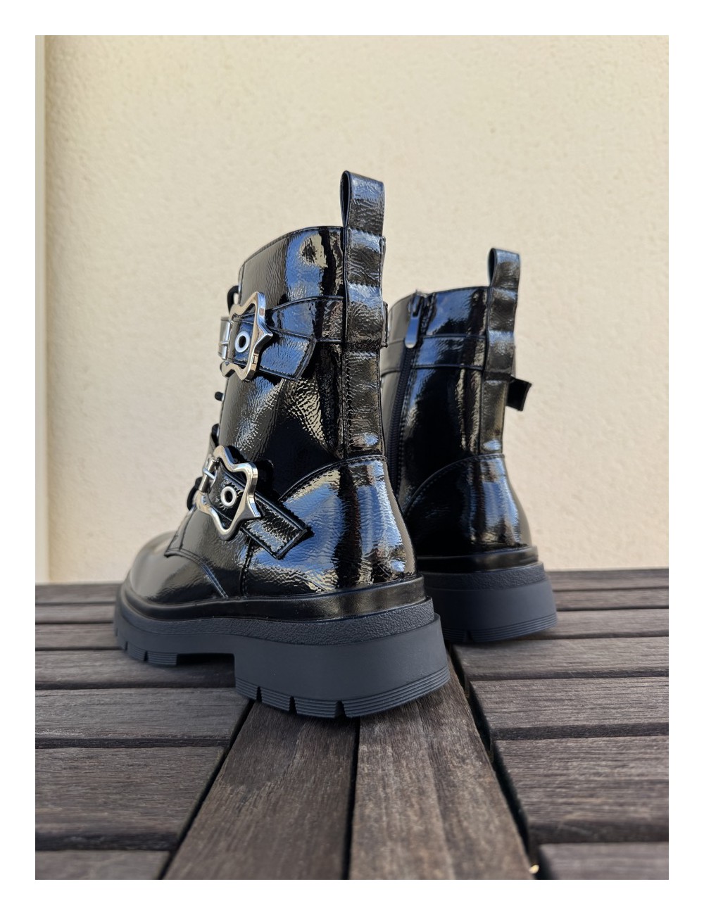 Botas de charol con doble Hebilla Tenno Noir