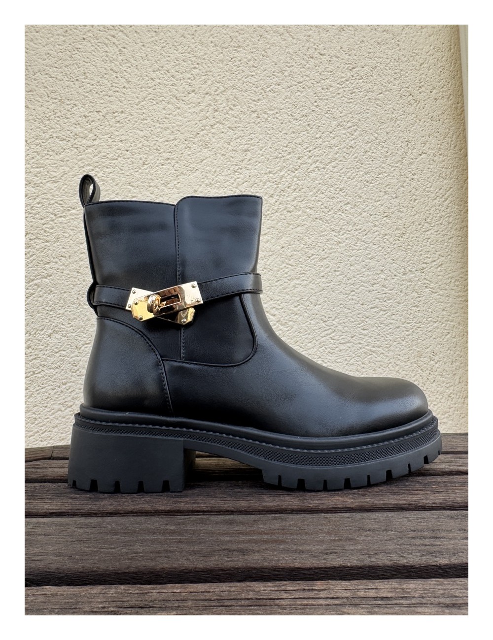 Botas con detalle dorado Motta Noir