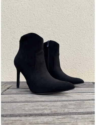 Botín punta fina con tacón Lusso Noir