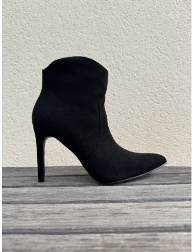 Botín punta fina con tacón Lusso Noir