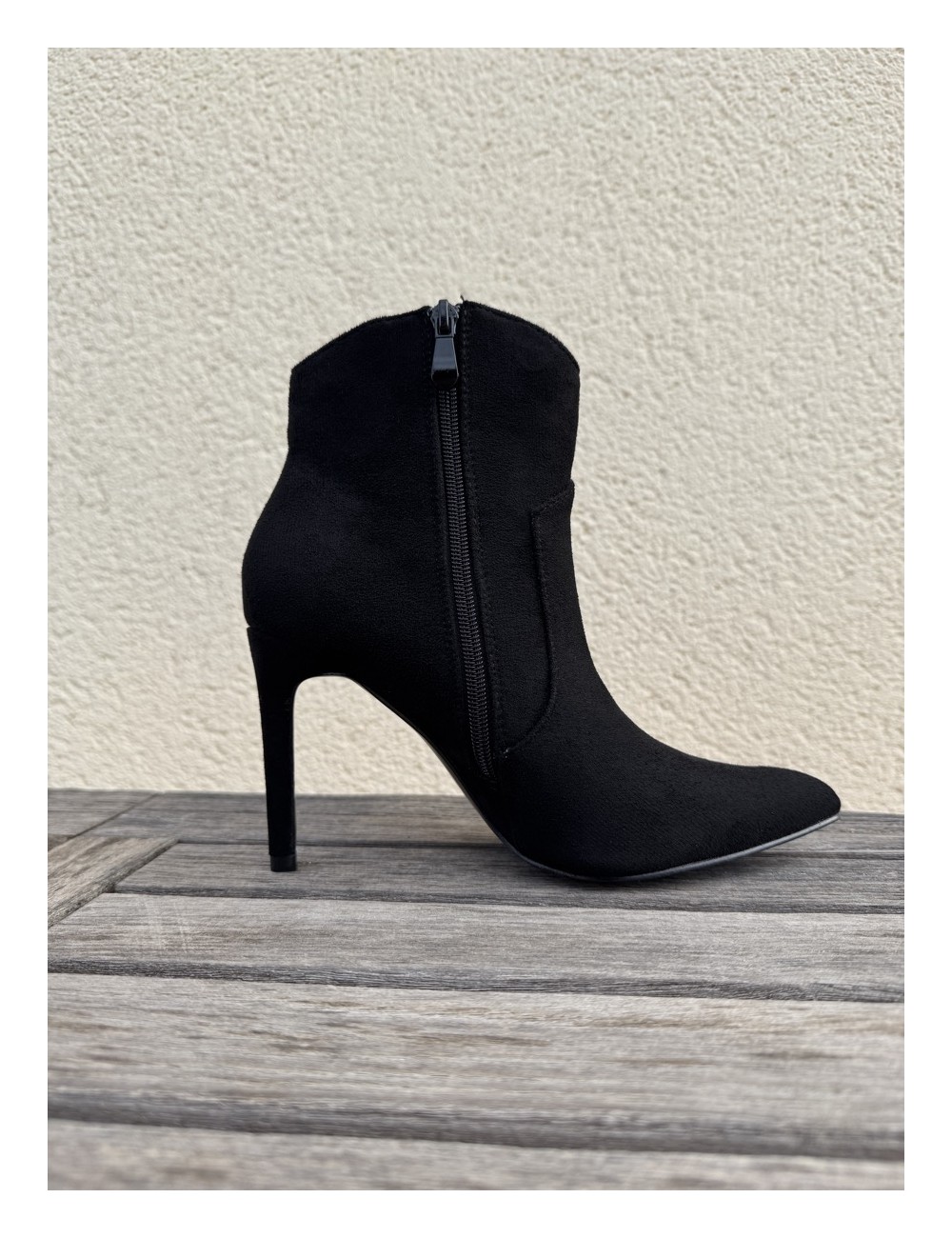 Botín punta fina con tacón Lusso Noir