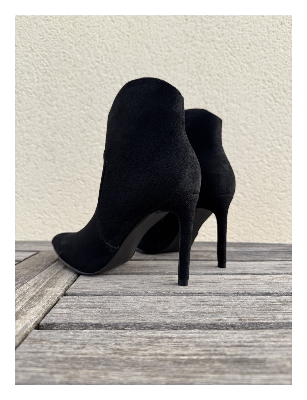 Botín punta fina con tacón Lusso Noir