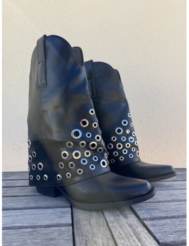 Botines punta fina con Adorno Cosensa Noir