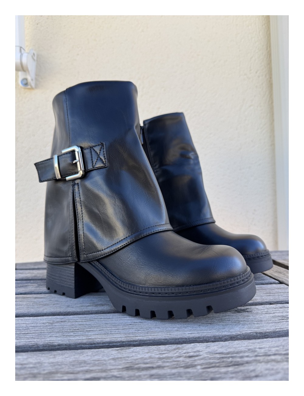 Botas con hebilla Terento Noir