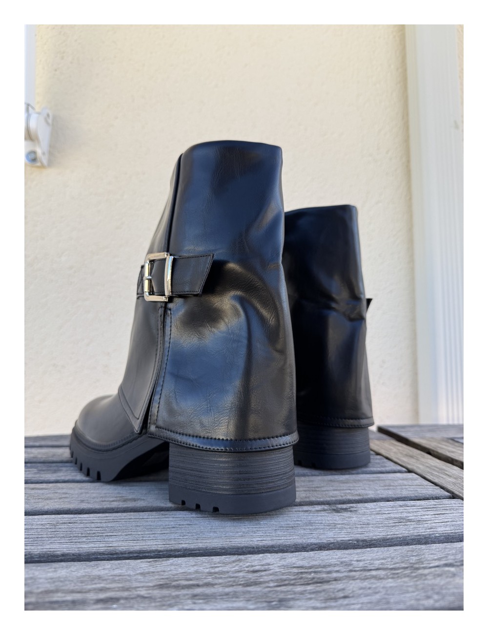 Botas con hebilla Terento Noir