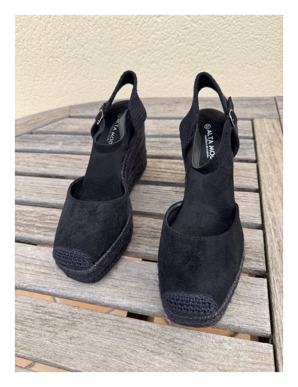 Sandalias con cuña Giugli Noir