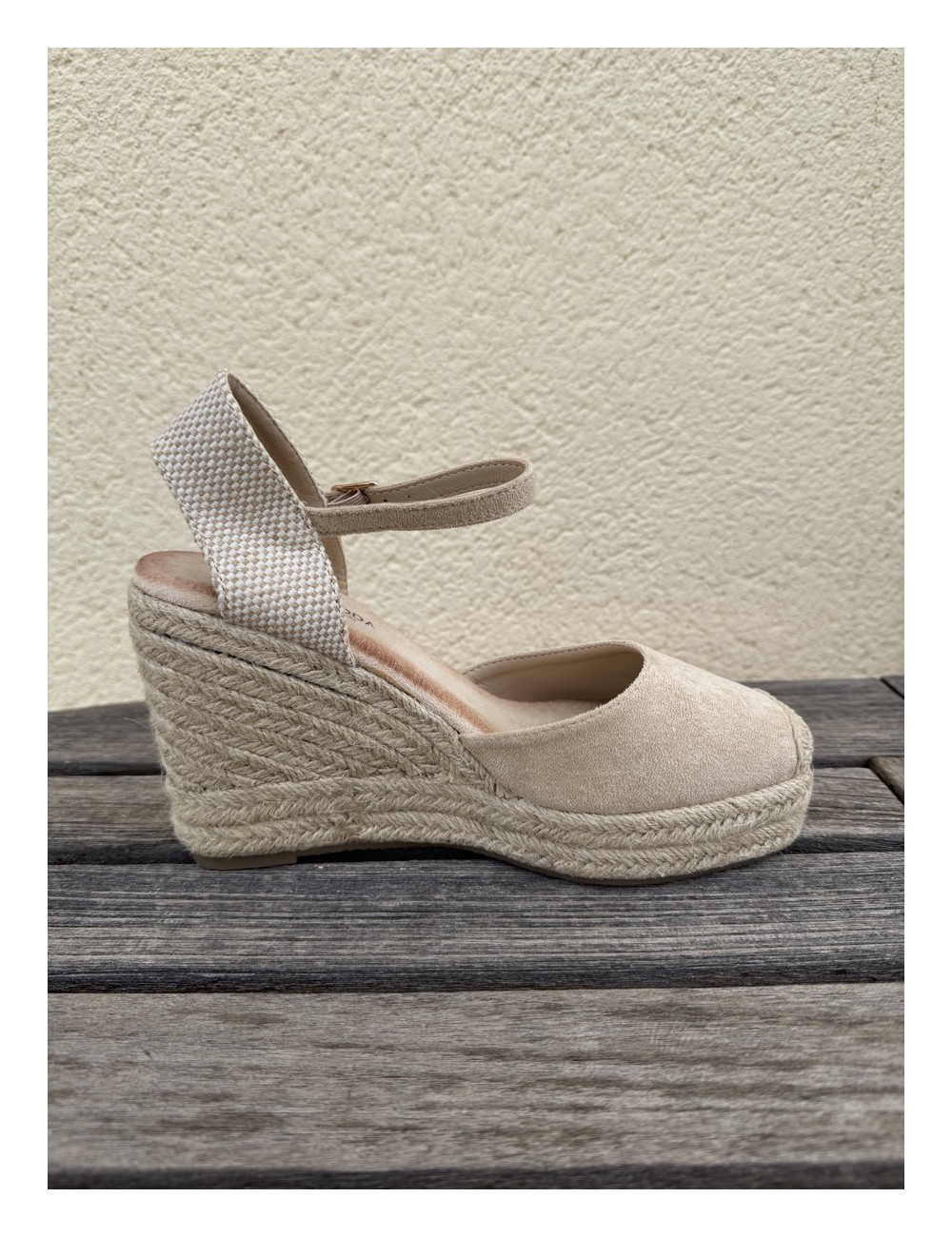 Sandalias con cuña Giugli Beige