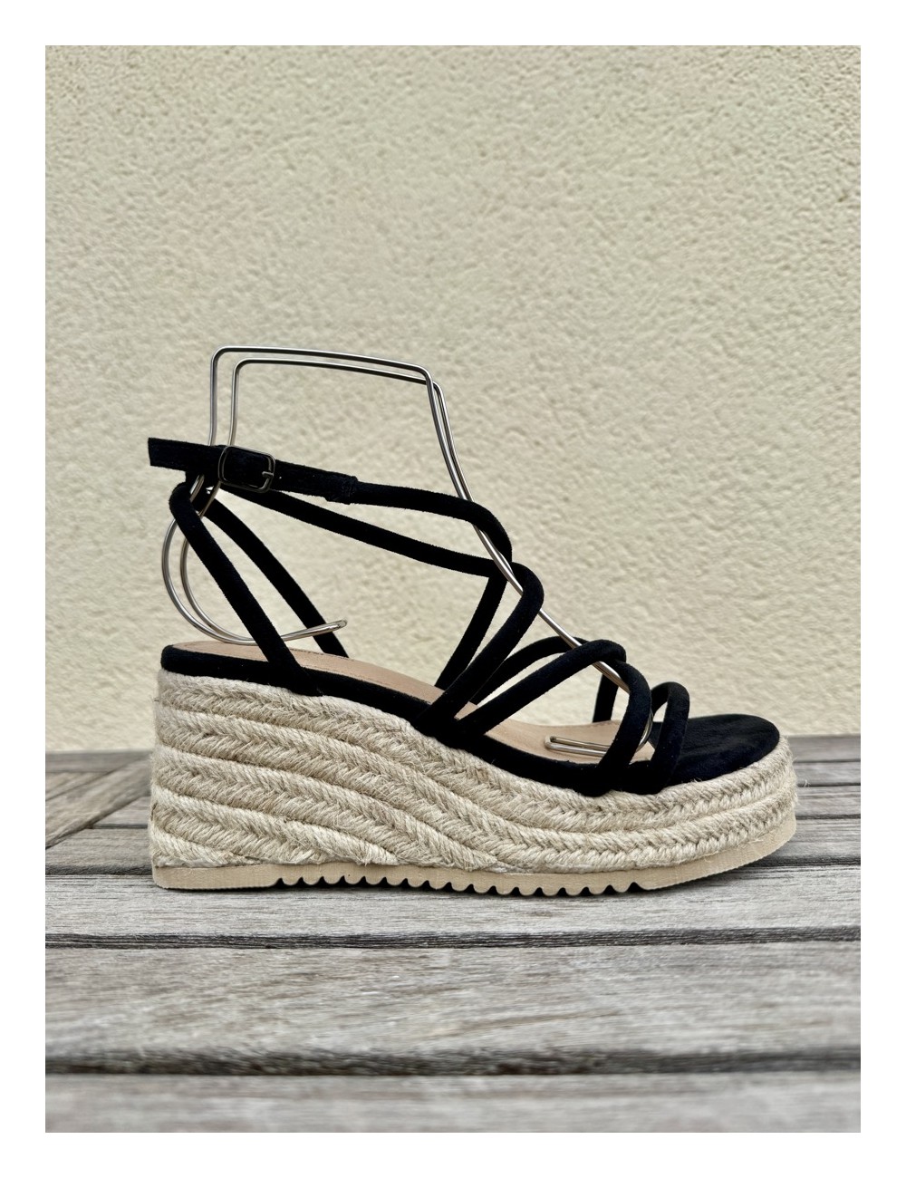 Sandalias con plataforma y tiras Berti Noir