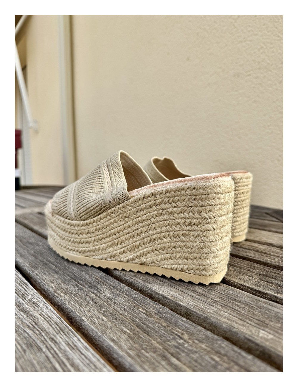 Sandalias con plataforma Castel Gold