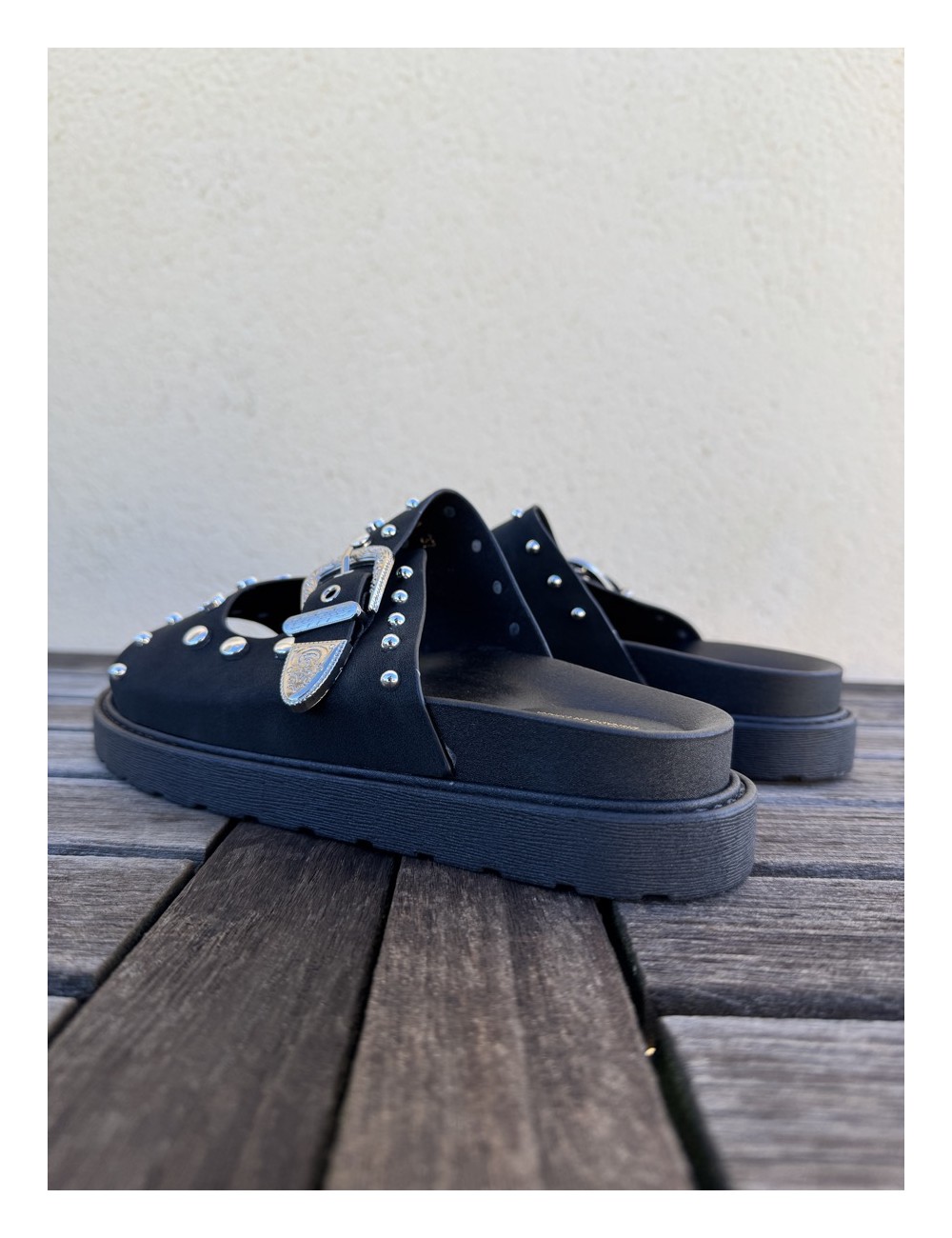 Sandalias con adornos Martina Noir