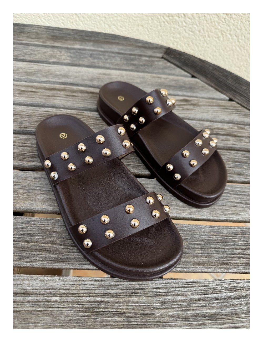 Sandalia Urban Tachuelas Bova Brown
