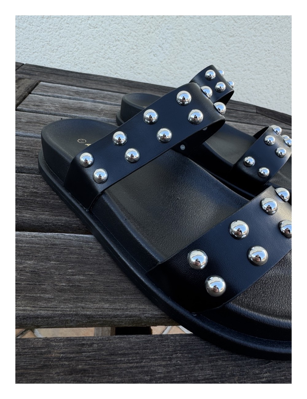 Sandalia Urban Tachuelas Bova Noir