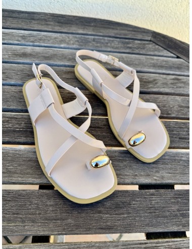 Sandalias planas Sassi Beige