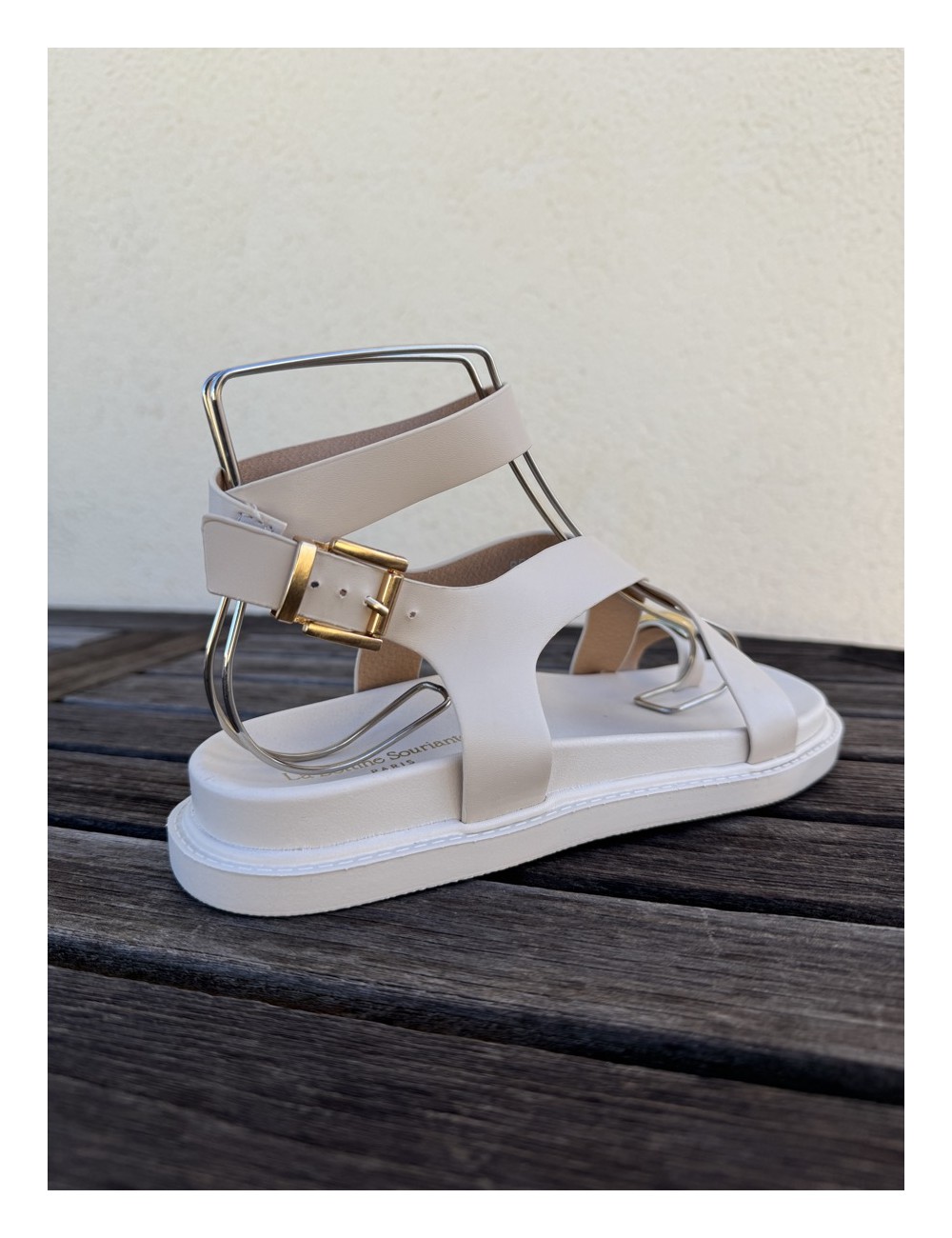 Sandalias Romanas con Anillo Doradas Alpi Beige