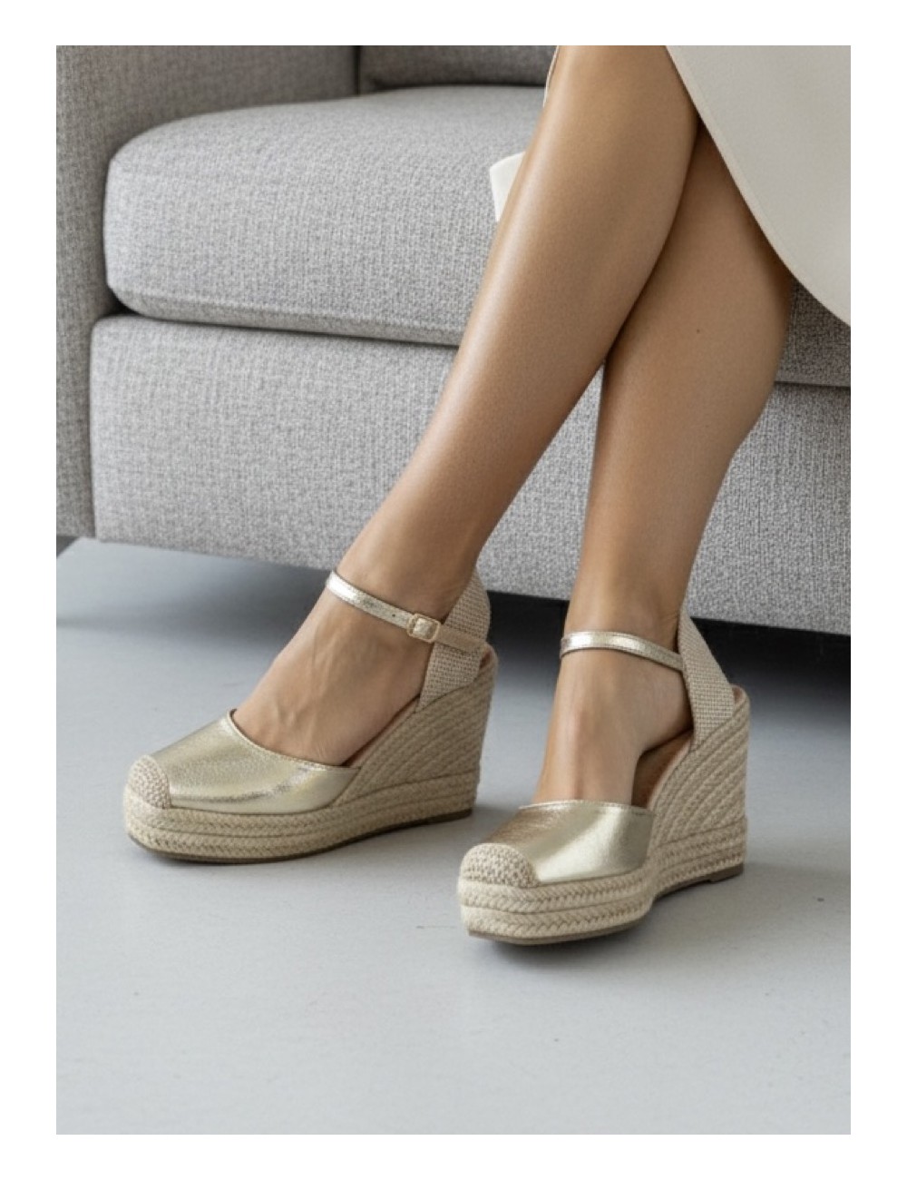 Sandalias con cuña Giugli Gold
