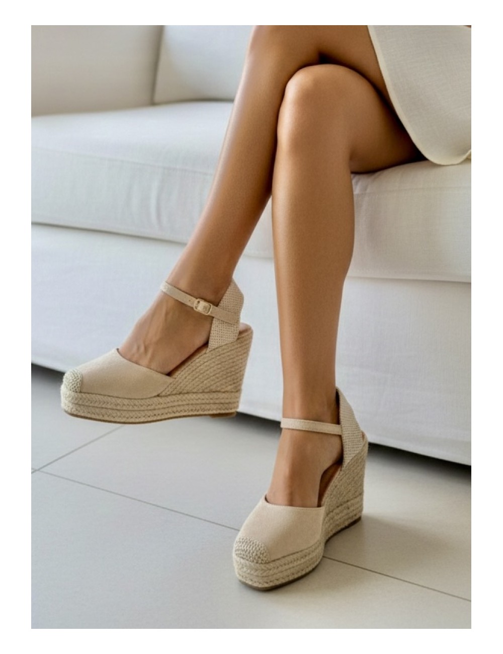 Sandalias con cuña Giugli Beige