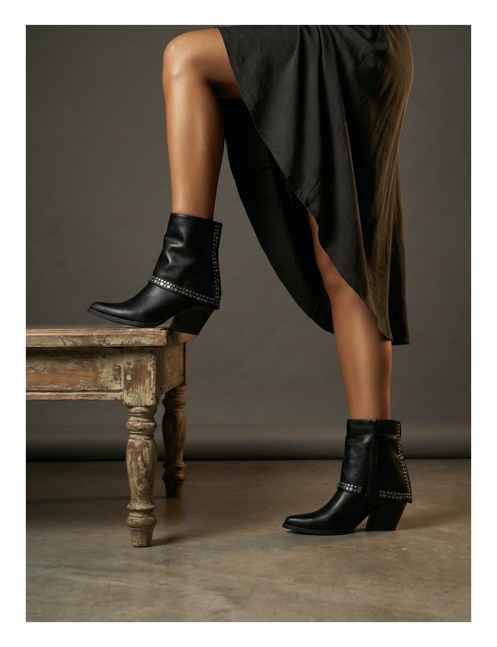 Botas cowboy con tachuelas Ballerina Noir