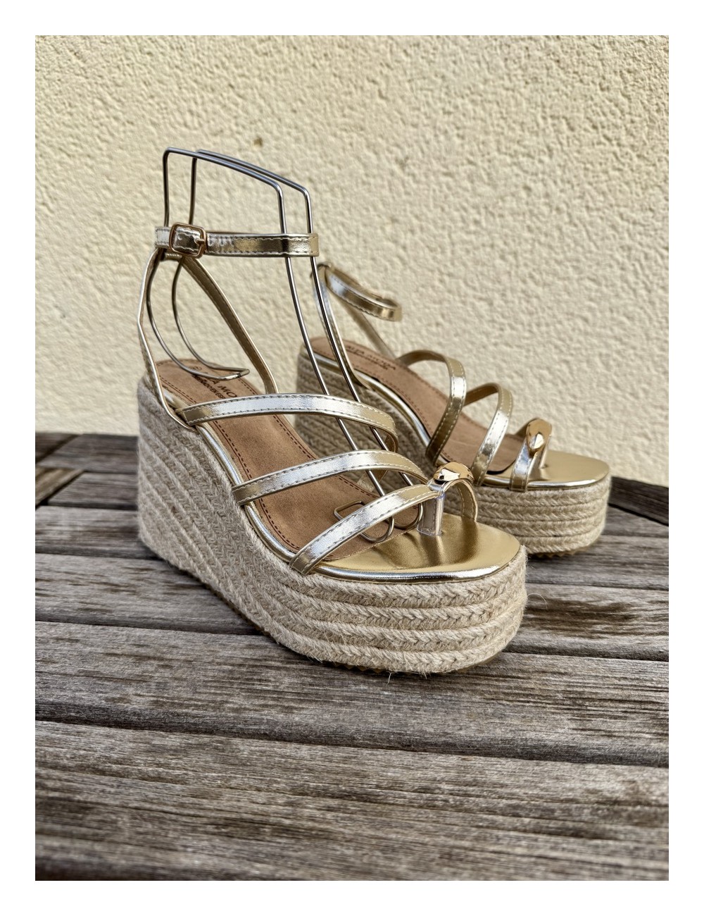 Sandalias de esparto y plataforma Elia Gold