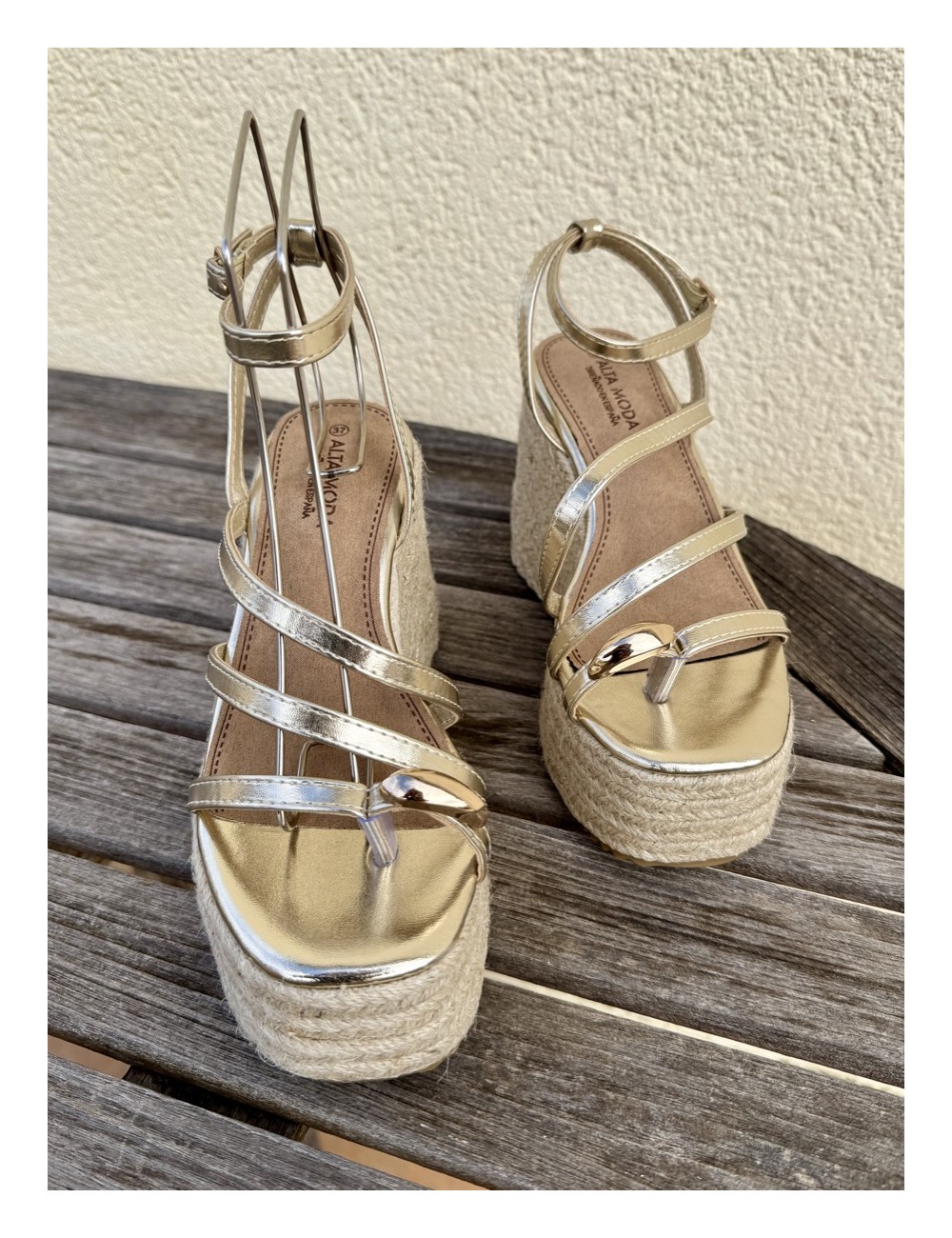 Sandalias de esparto y plataforma Elia Gold