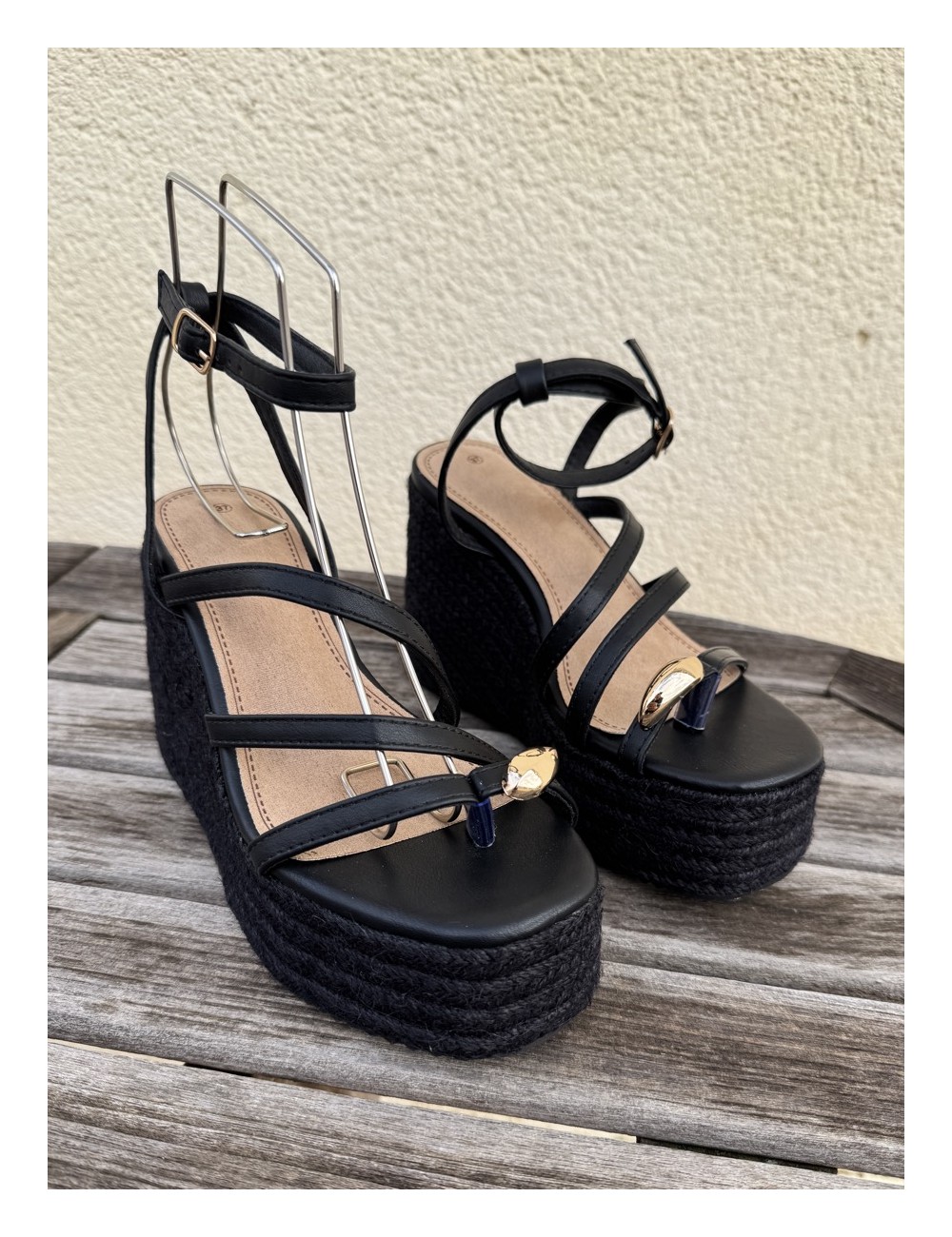 Sandalias de esparto y plataforma Elia Noir