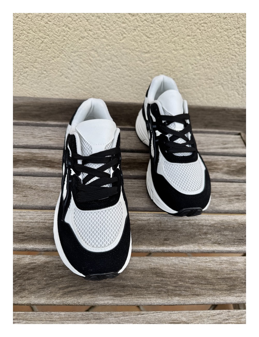 Tenis con suela gruesa Mestre Noir