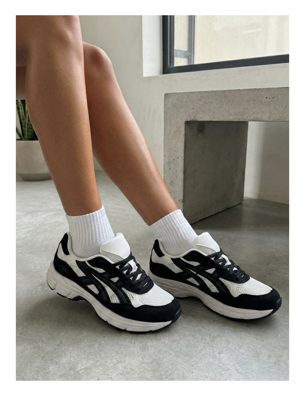 Tenis con suela gruesa Mestre Noir