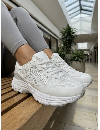 Tenis con suela gruesa Mestre White