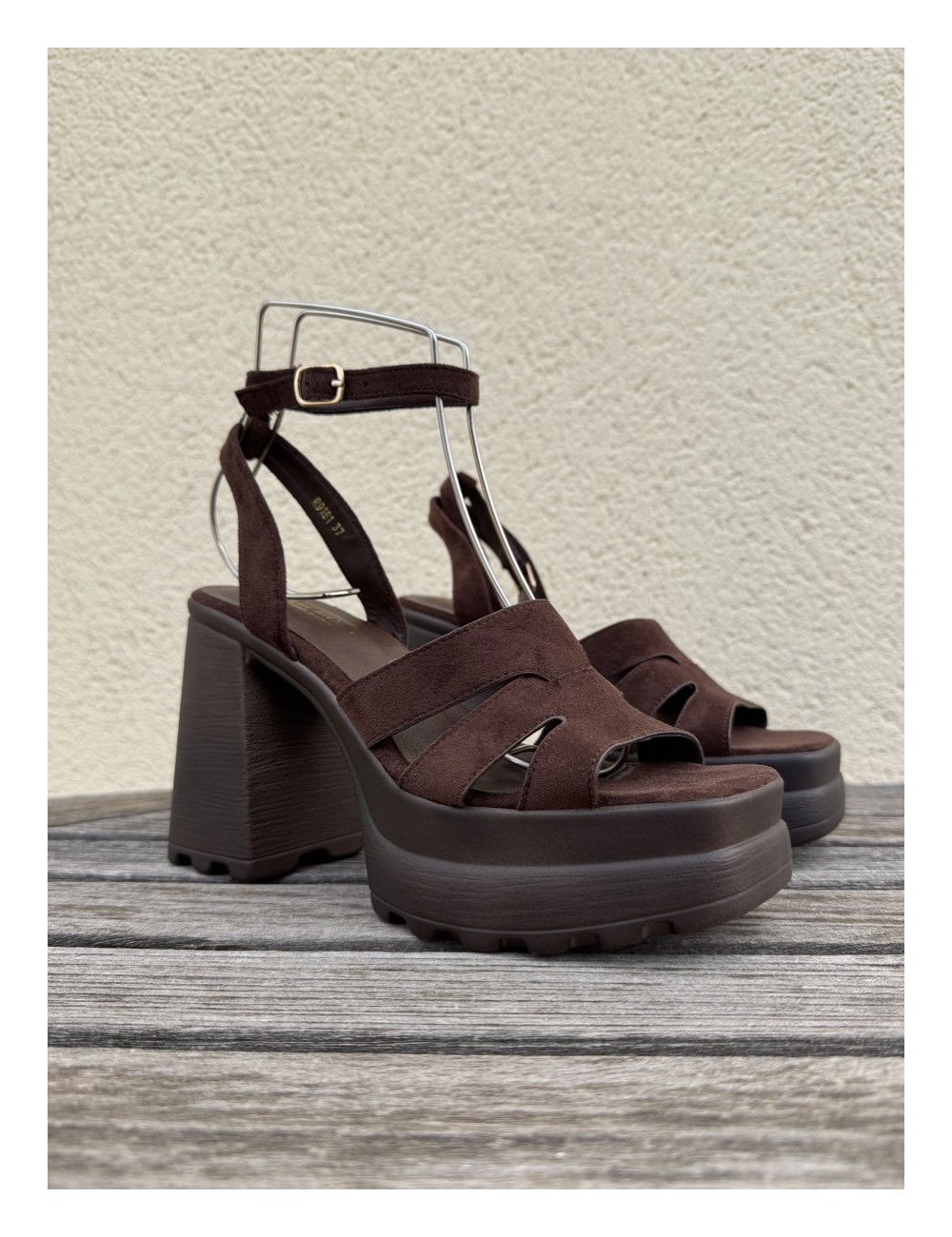 Sandalias de tacon Mirla Brown