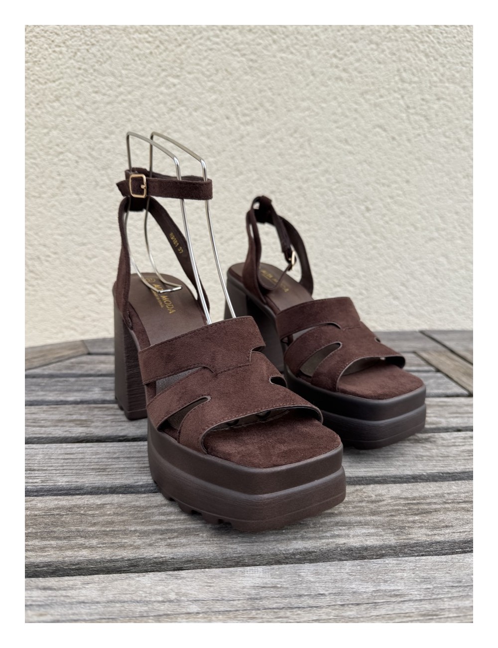Sandalias de tacon Mirla Brown