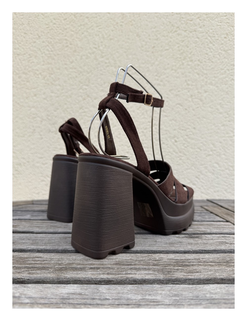 Sandalias de tacon Mirla Brown