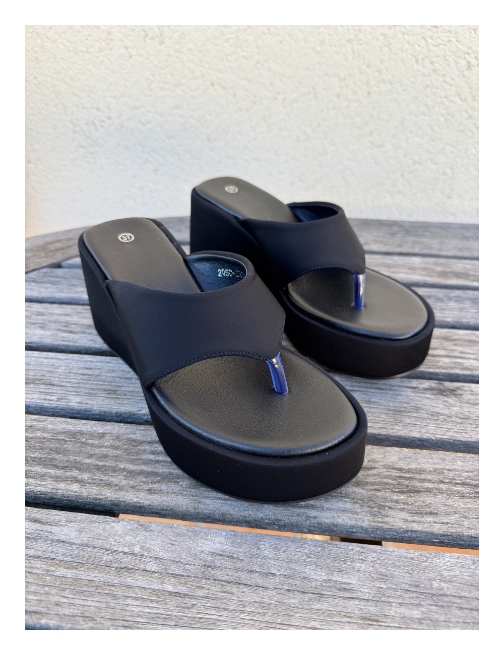 Sandalias con plataforma Agnata Noir