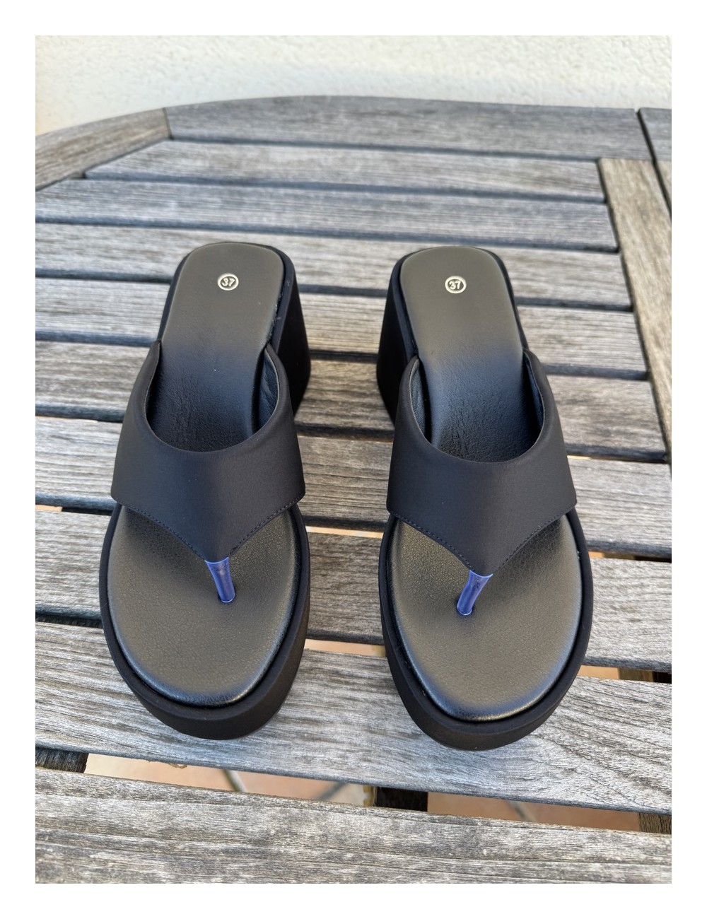 Sandalias con plataforma Agnata Noir