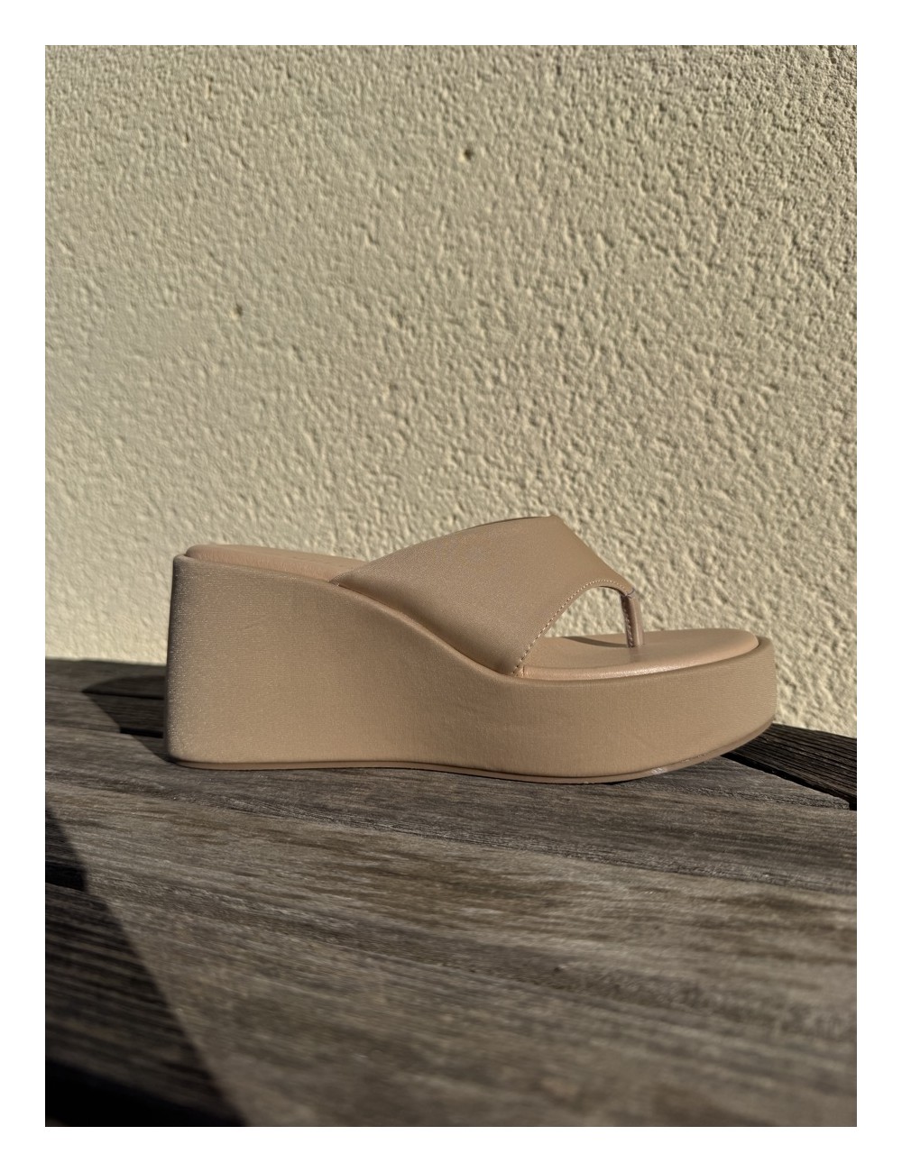 Sandalias con plataforma Agnata Beige