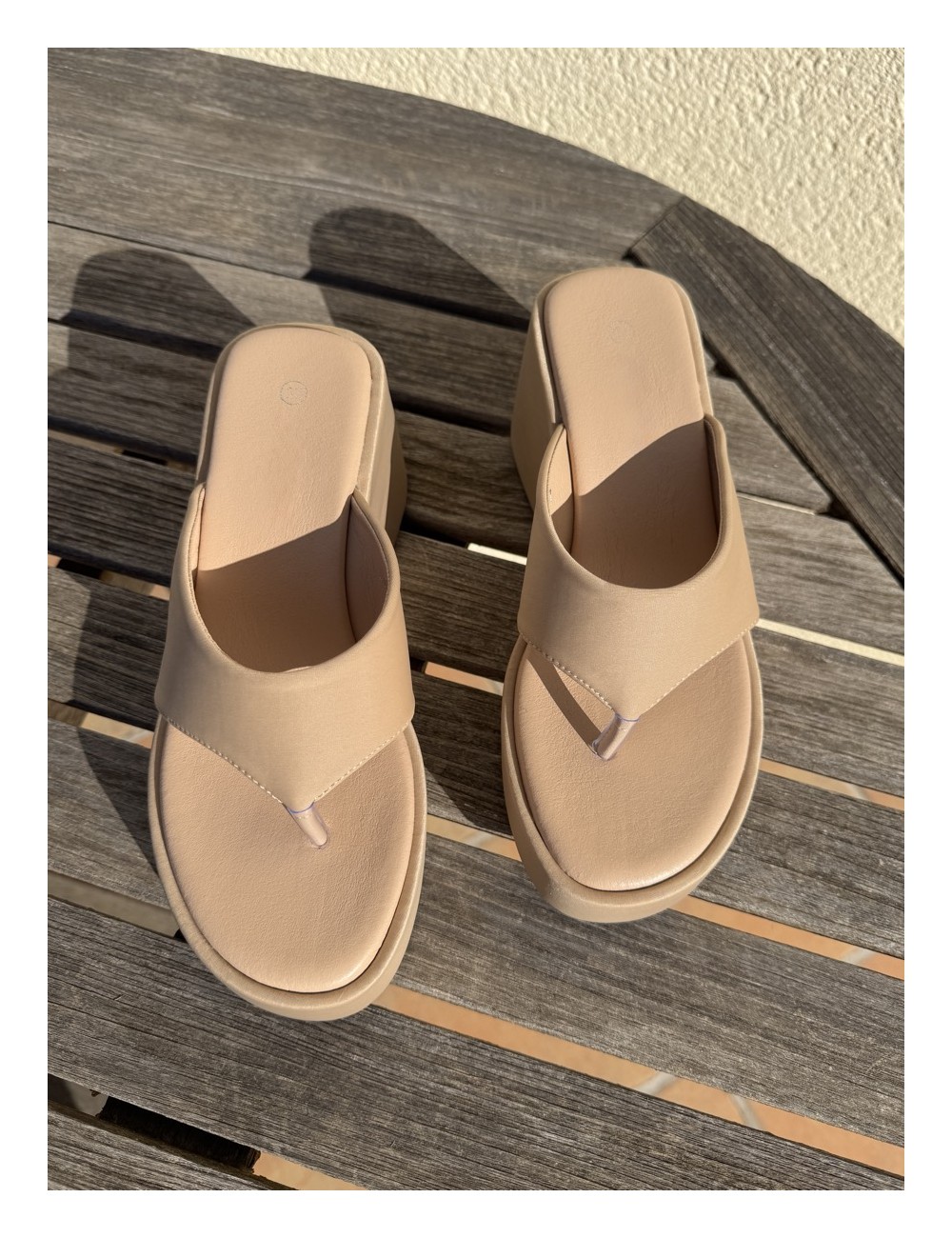 Sandalias con plataforma Agnata Beige